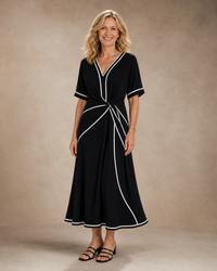 Jade dress - Black - studio shot