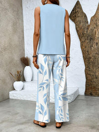 Close-up of the waistline and trouser fit, emphasising the comfort of this women's two-piece set.