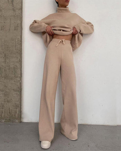 Close-up detail of the soft cotton blend fabric on the Lotte women's loungewear set, highlighting its texture.